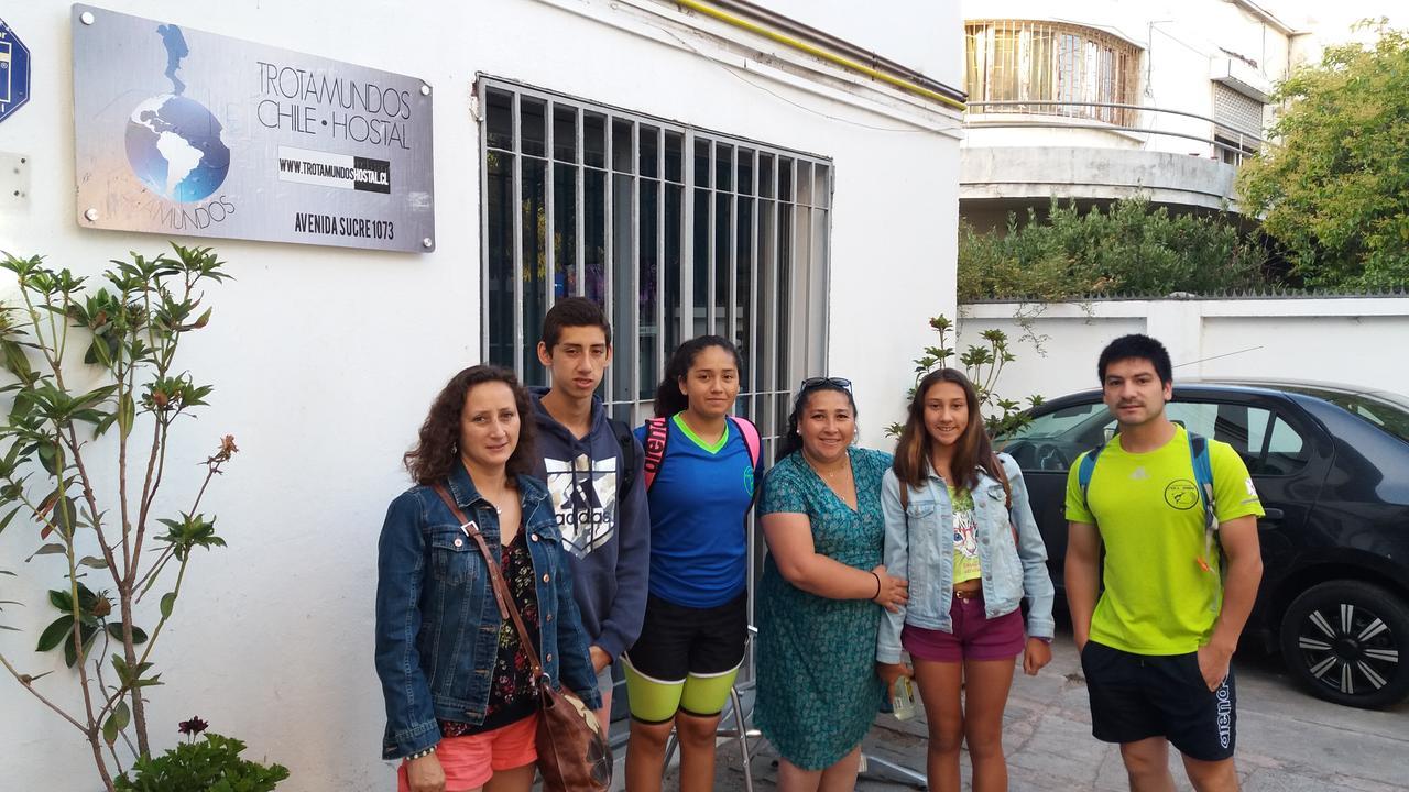 Trotamundos Hostal Santiago del Cile Esterno foto