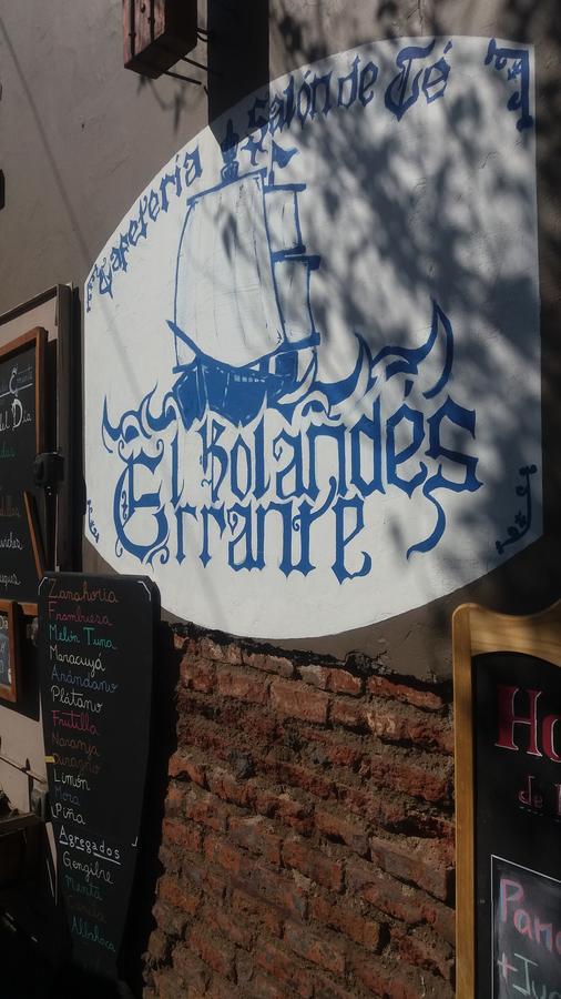 Trotamundos Hostal Santiago del Cile Esterno foto