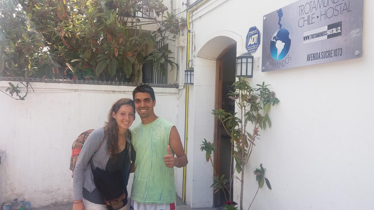 Trotamundos Hostal Santiago del Cile Esterno foto